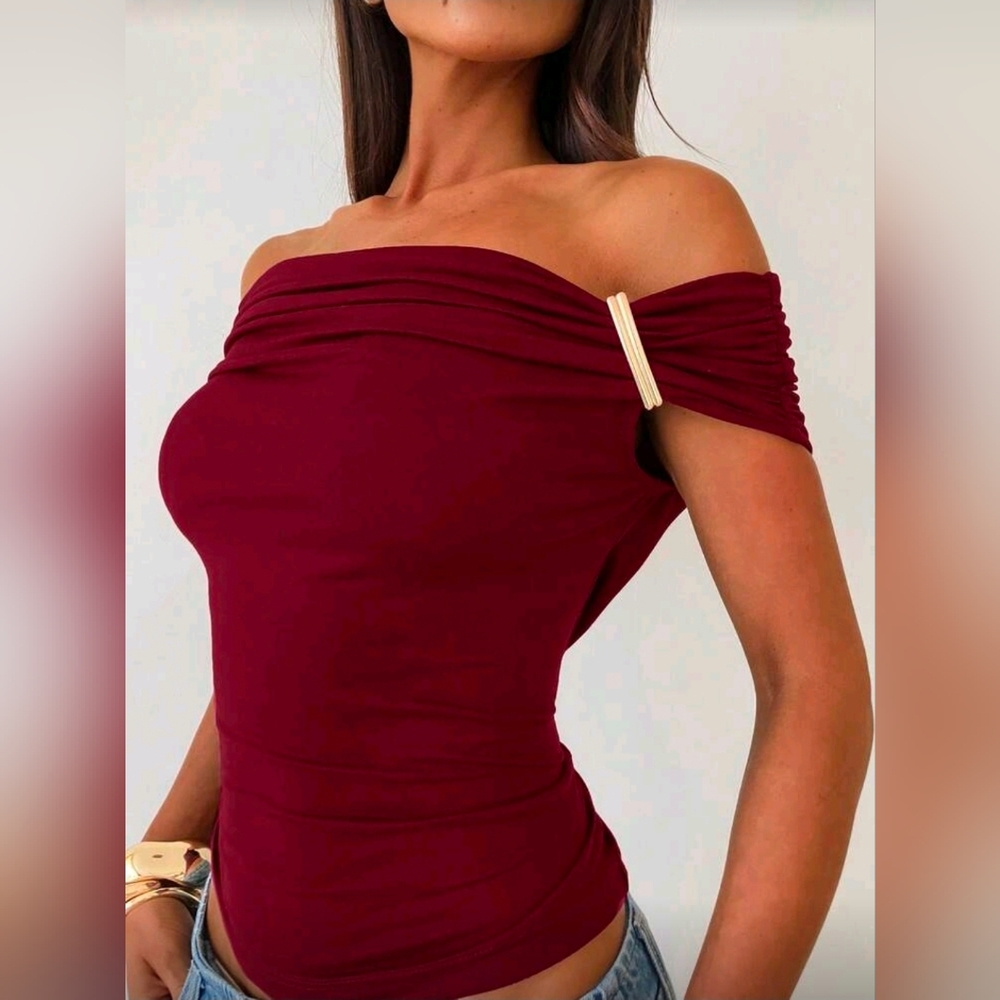 Aloruh Solid Color Pleated Fitted Off Shoulder Elegant Top - Picture 3 of 8